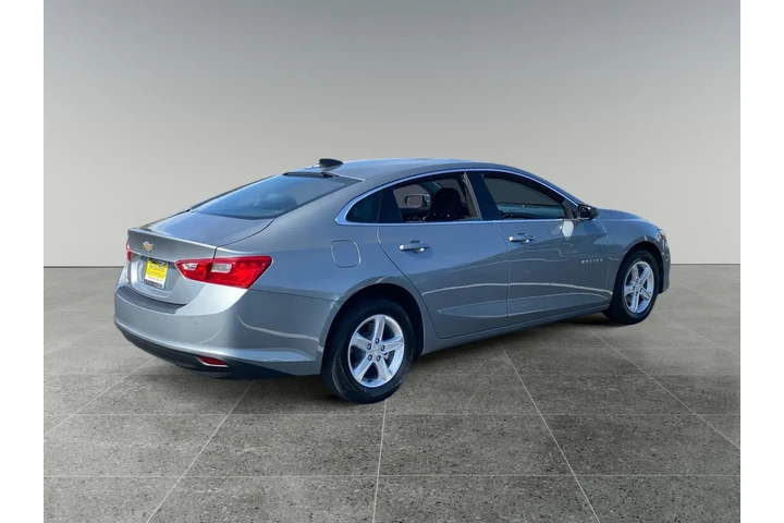 $27546 : Chevrolet Malibu 2025 LS 4dr image 5