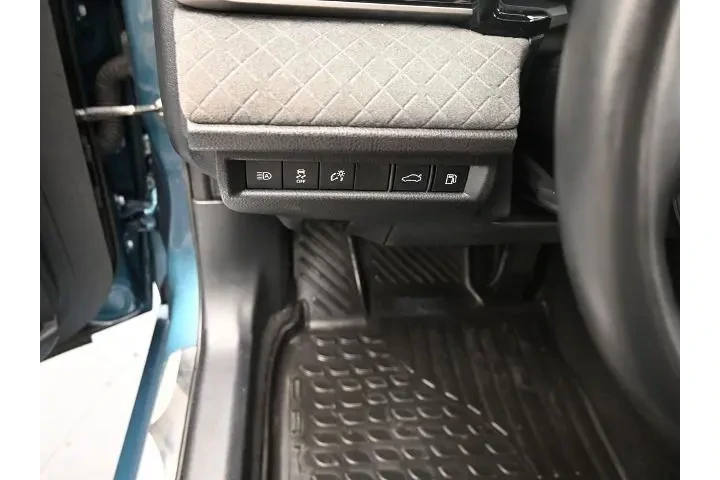 $31091 : Toyota Camry 2025 LE 4dr Sed image 9