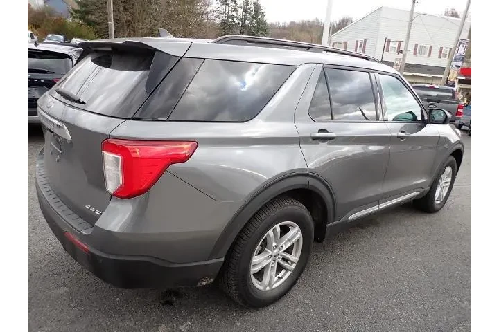 $30495 : Ford Explorer 2022 AWD XLT 4 image 6