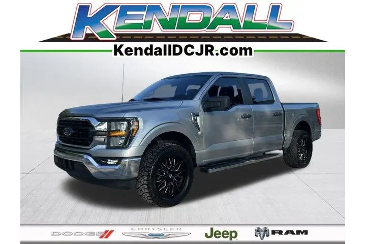 $27896 : Ford F-150 2023 4x2 XL 4dr S image 1