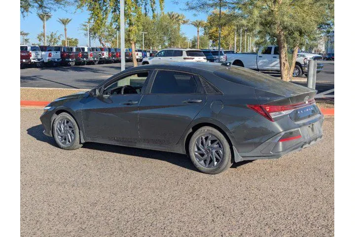 $19990 : Hyundai ELANTRA 2024 SEL 4dr image 6