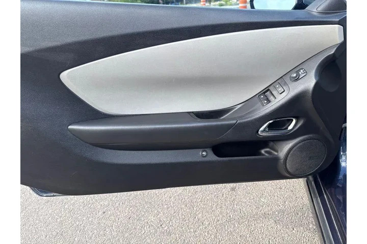 $12995 : 2015 Camaro 2LS image 8