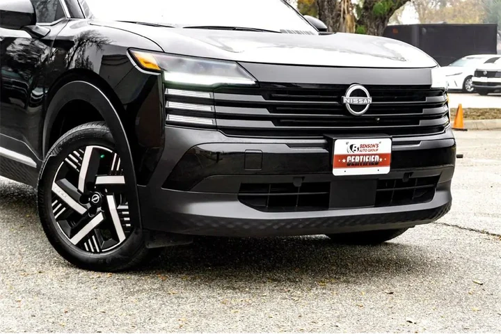 $24599 : Nissan Kicks 2025 SV 4dr Cro image 3