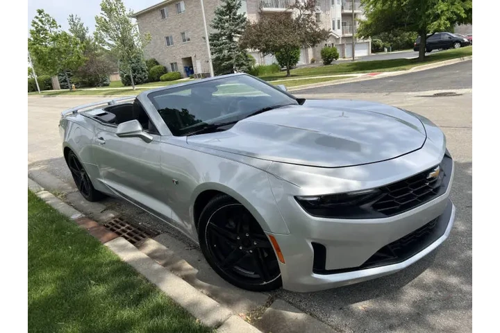 $18977 : 2019 Camaro LT image 8