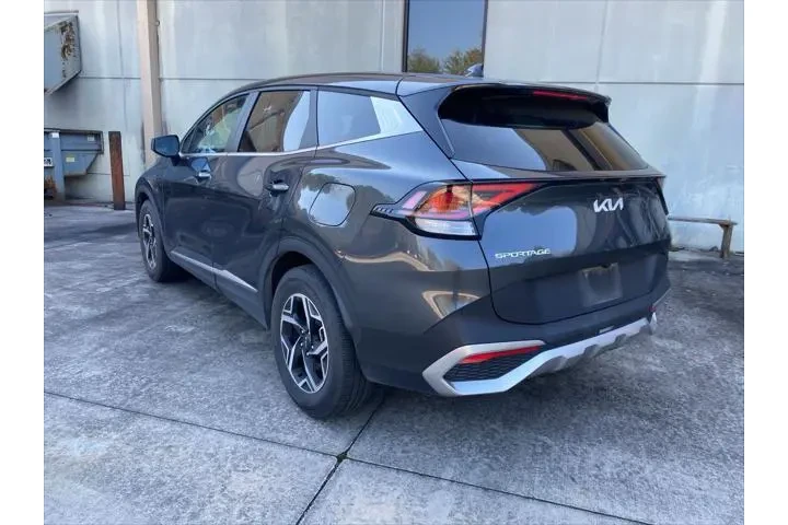 $17720 : Kia Sportage 2024 LX 4dr SUV image 4