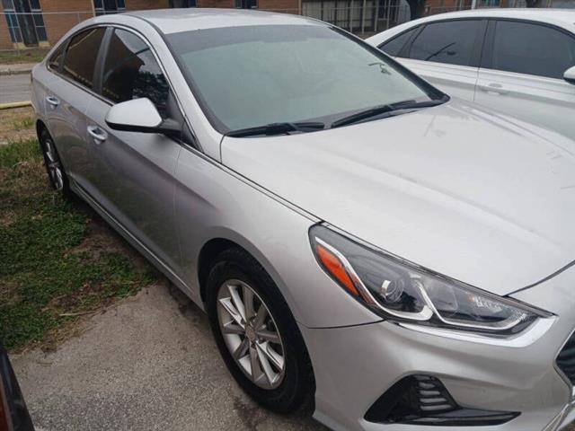 $12800 : 2018 Sonata Eco image 7