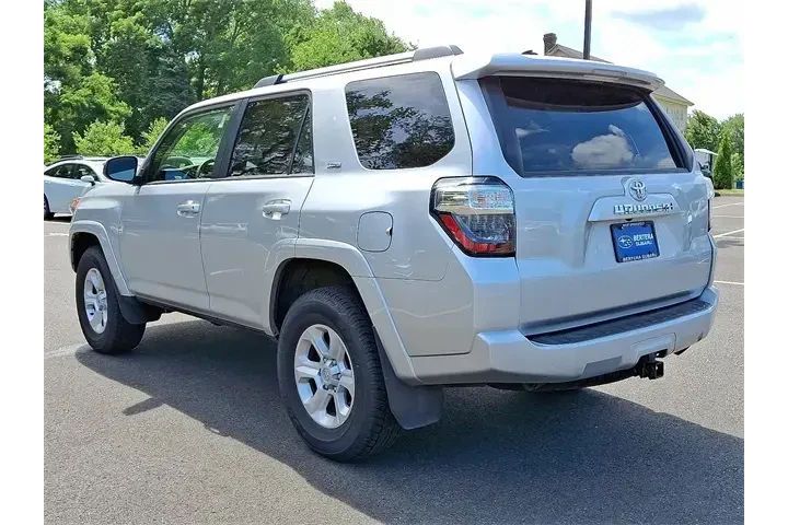 $44578 : Toyota 4Runner 2024 4x4 SR5 image 4