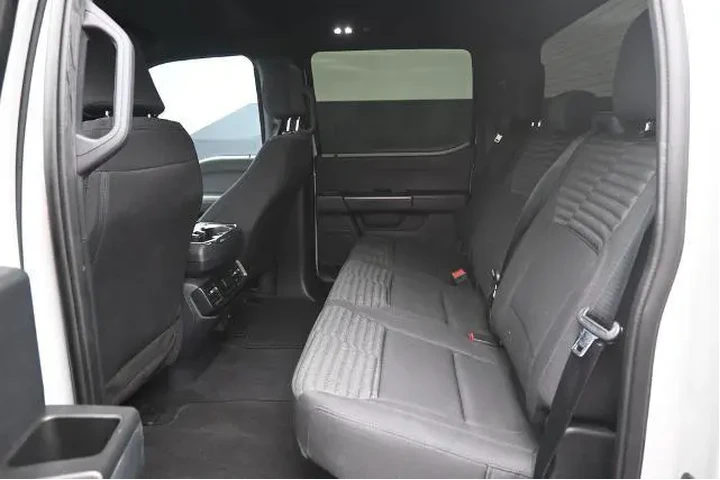 $33984 : Ford F-150 2023 4x2 XL 4dr S image 1