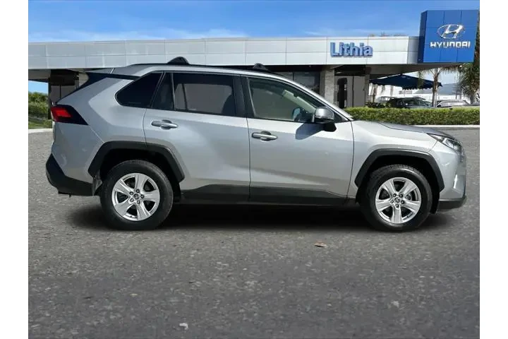 $18599 : Toyota RAV4 2020 XLE 4dr SUV image 10