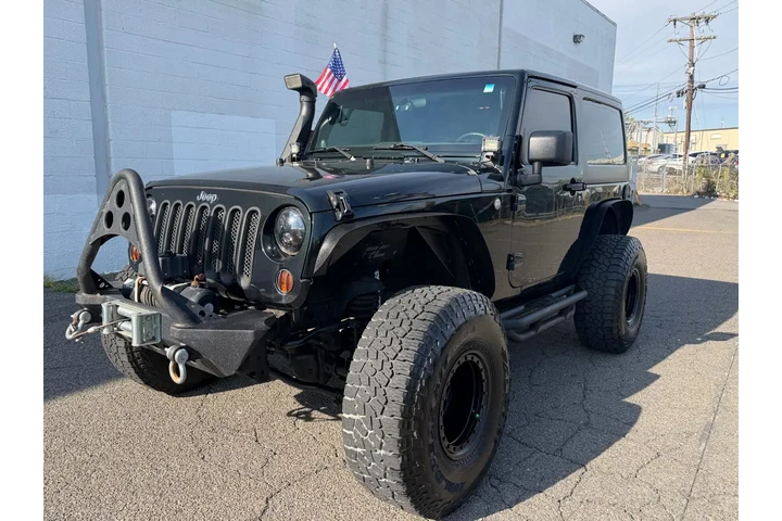$10488 : 2012 Wrangler 4WD 2dr Sahara image 2