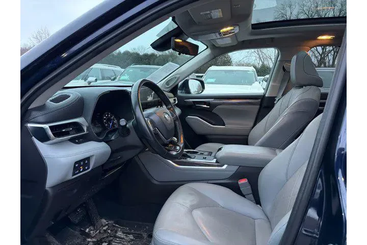 $40000 : Toyota Highlander Hybrid 202 image 5