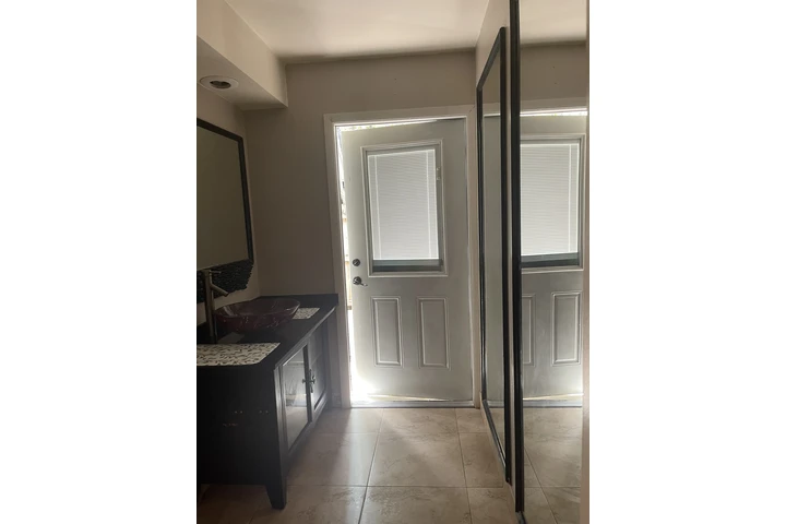 $1100 : Rento Eficiency image 5