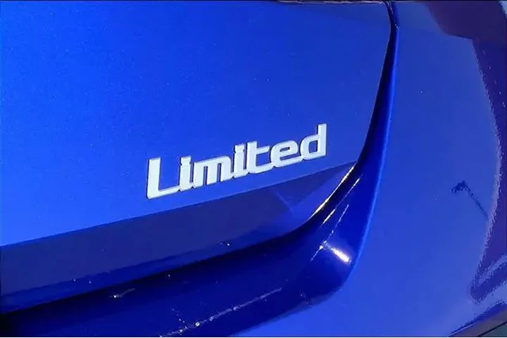 $27987 : Hyundai ELANTRA 2026 Limited image 10