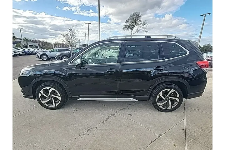 $30982 : Subaru Forester 2023 AWD Tou image 3