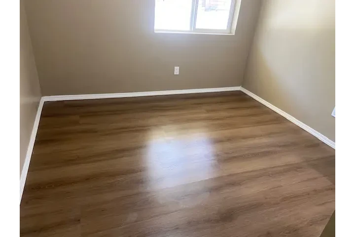 HUNTINGTON PARK APARTMENT image 4