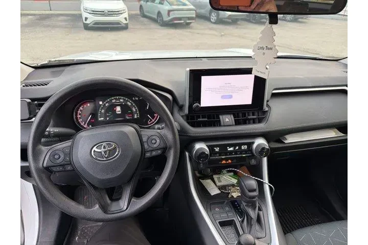 $23969 : Toyota RAV4 2023 XLE 4dr SUV image 9