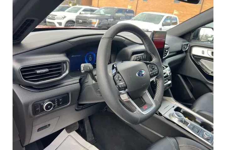 $39995 : Ford Explorer 2023 AWD ST 4d image 7