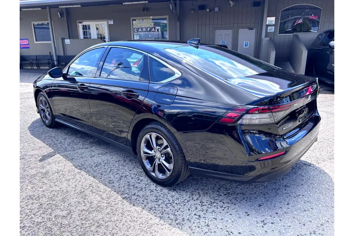 2023 Accord EX image 5