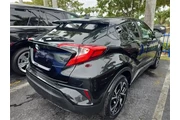 $13590 : Toyota C-HR 2021 XLE 4dr Cro thumbnail