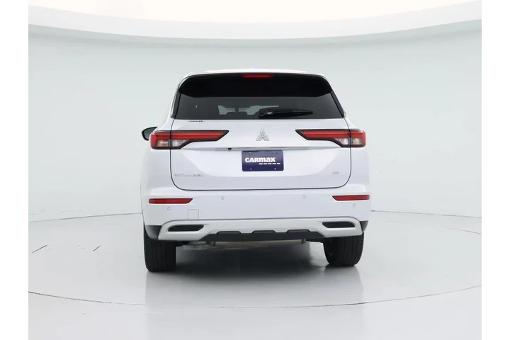 $25998 : Mitsubishi Outlander 2023 SE image 6