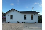 This well-maintained 2-bedroom en Los Angeles