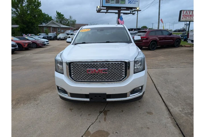 $27995 : 2017 GMC Yukon image 2