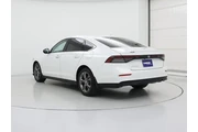 $27998 : Honda Accord 2024 EX 4dr Sed thumbnail