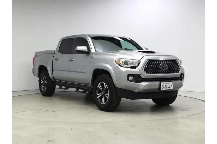 $30998 : Toyota Tacoma 2019 4x2 TRD S image 1