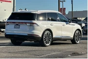 $40000 : Lincoln Aviator 2022 AWD Res thumbnail