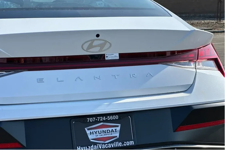 $20977 : Hyundai ELANTRA 2025 SEL Con image 9