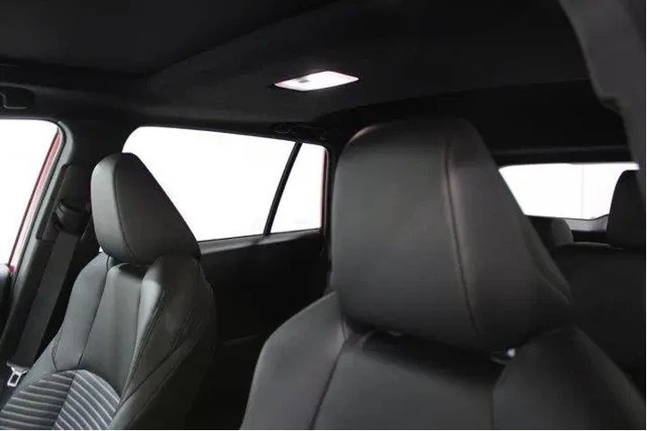 $35955 : Toyota Corolla Cross Hybrid image 5