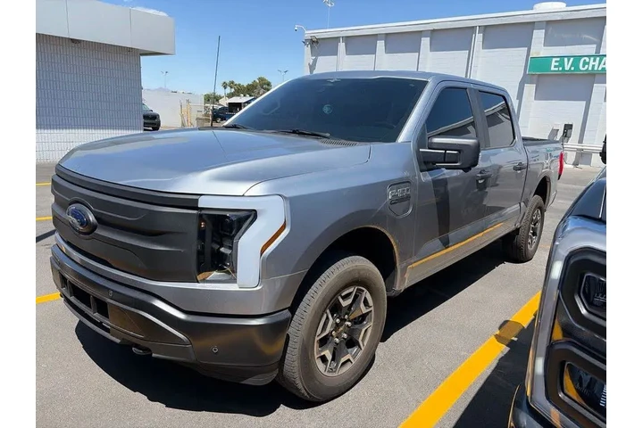 $38726 : Ford F-150 Lightning 2023 AW image 1