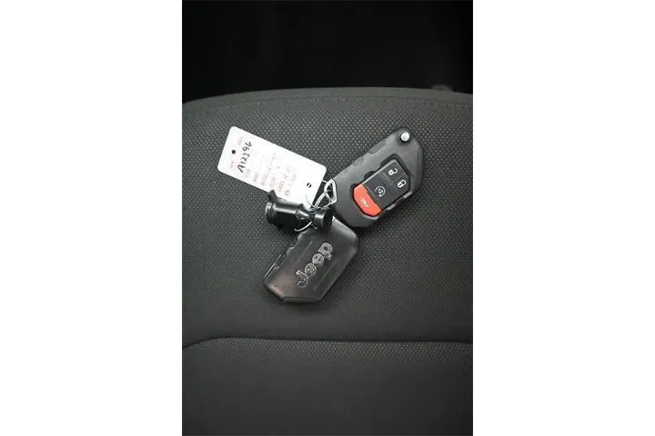 $30339 : Jeep Wrangler 2023 4x4 Sport image 10