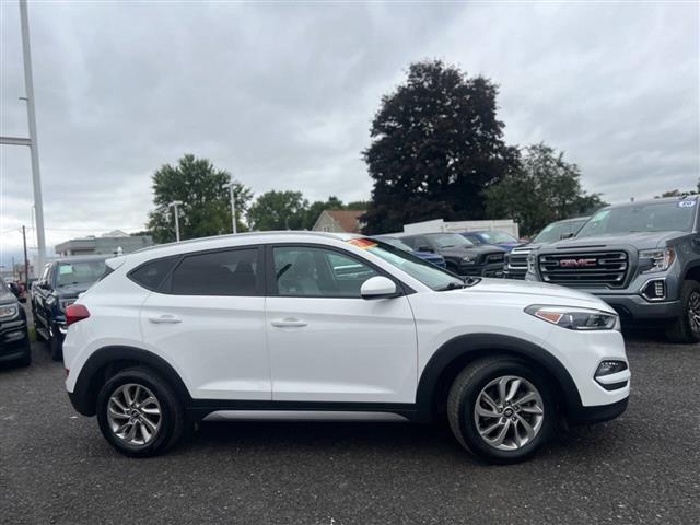 $12990 : 2017 TUCSON image 2