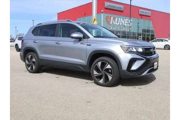 $20077 : Volkswagen Taos 2023 AWD SE image 2