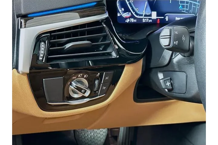 $30995 : BMW 5 Series 2023 AWD 530e x image 10