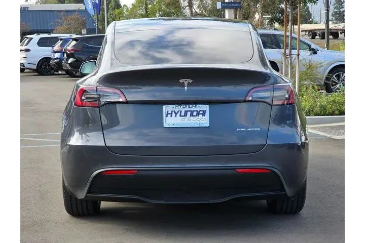 $27995 : Tesla Model Y 2021 AWD Long image 6
