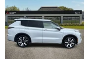 $36710 : Mitsubishi Outlander 2025 SE thumbnail
