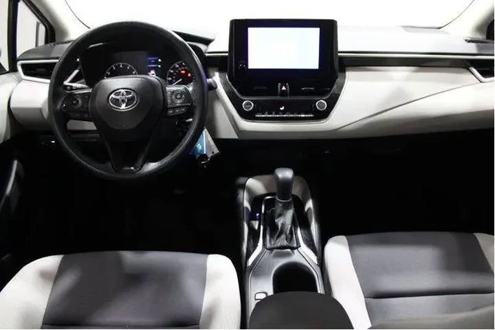 $21962 : Toyota Corolla 2024 LE 4dr S image 2