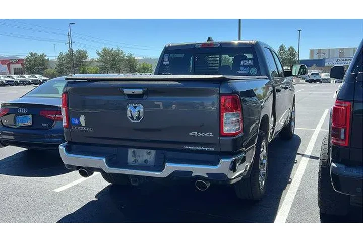 $31984 : Ram 1500 2019 4x4 Big Horn 4d image 2