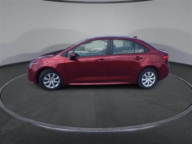 $21900 : PRE-OWNED 2022 TOYOTA COROLLA image 5