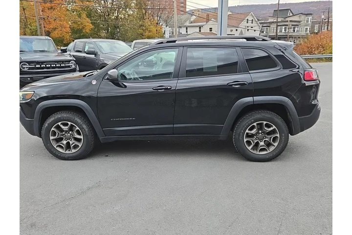 $15990 : Jeep Cherokee 2020 4x4 Trail image 8
