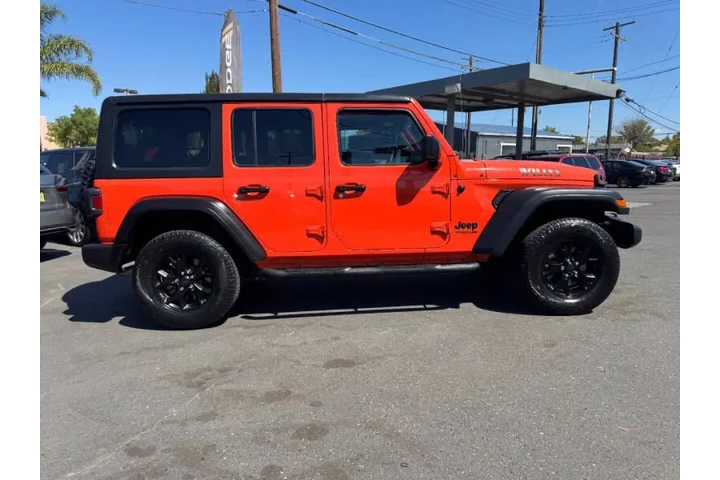 $22998 : 2020 Wrangler Unlimited Willy image 9