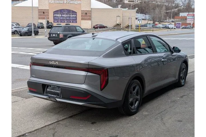 $22895 : Kia K4 2025 LXS 4dr Sedan image 6