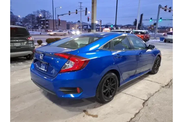 $18942 : Honda Civic 2017 LX 4dr Seda image 3