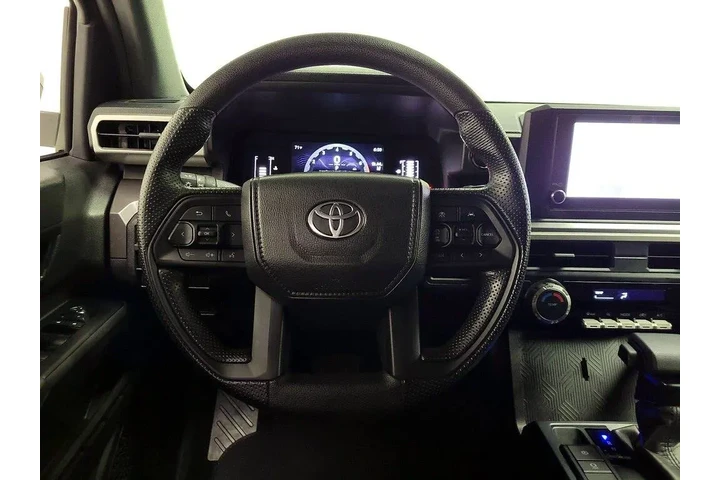 $36998 : Toyota Tacoma 2025 4x2 SR5 4 image 10