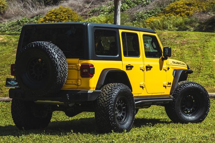 2019 Wrangler Unlimited Rubic image 3