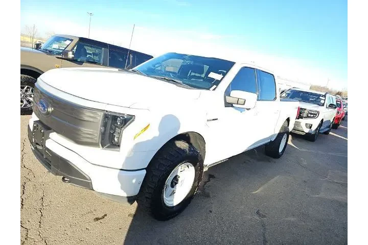 $37999 : Ford F-150 Lightning 2023 AW image 1