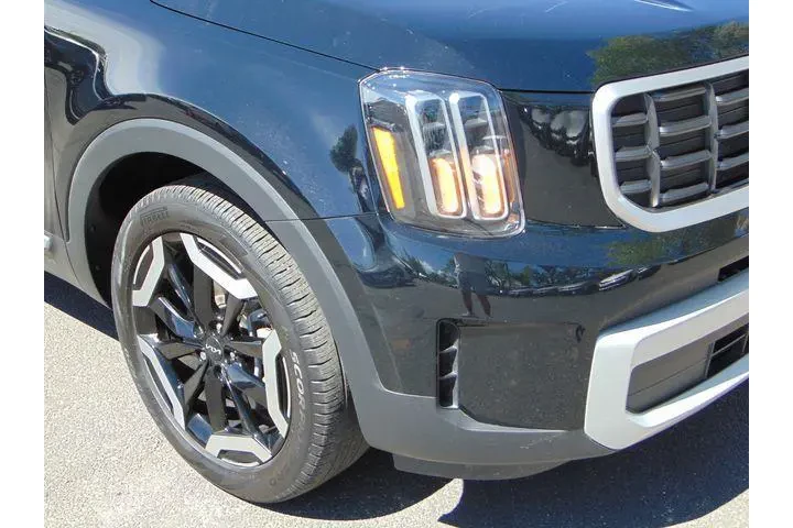 $34499 : Kia Telluride 2024 AWD S 4dr image 6