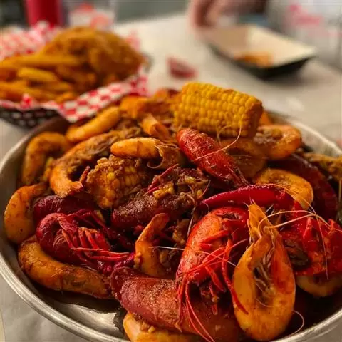 Cajun Crack'n image 2
